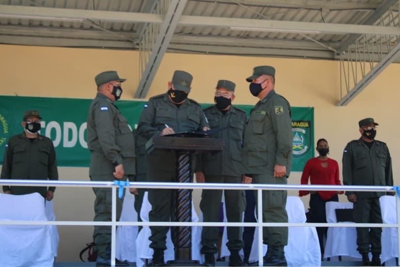 en